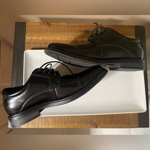 Dockers Slip Resistant Men's Dress Shoes